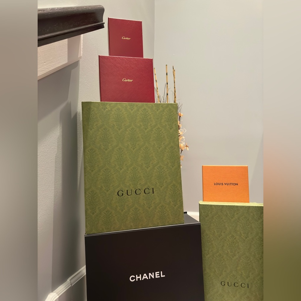 Designer Boxes, Shopping Bags, and Dustbags - Picture 6 of 8